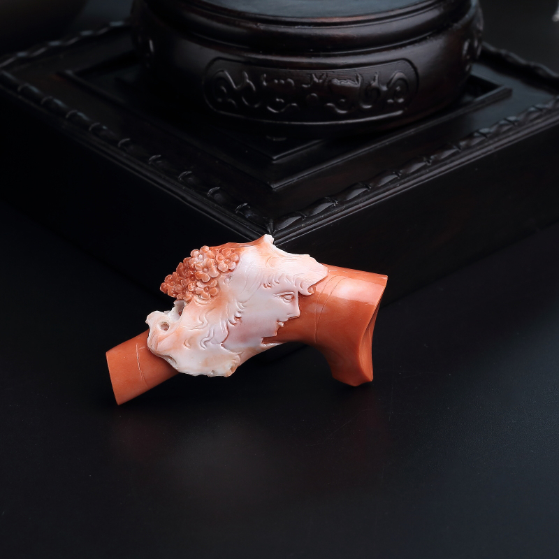 台湾天然momo珊瑚美女吊坠-红掌柜