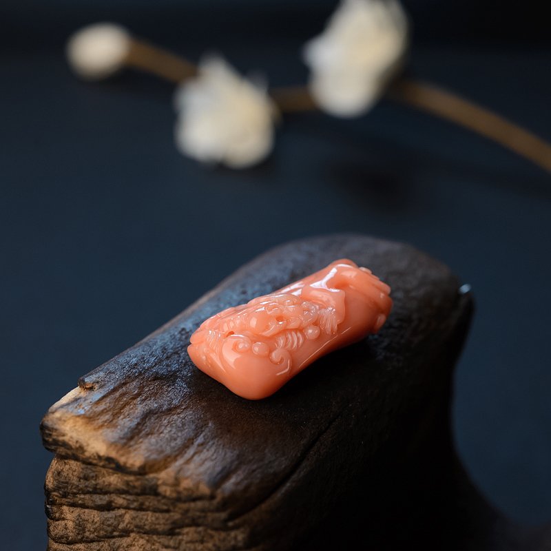 日本阿卡珊瑚龙吊坠 - 红掌柜