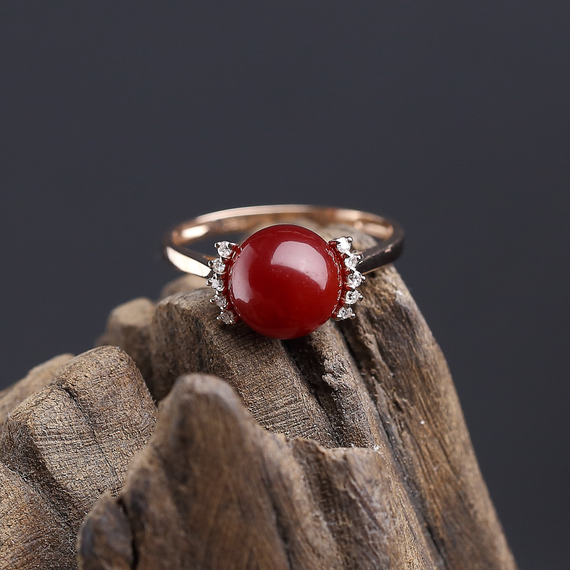 18K金镶钻阿卡黑红珊瑚戒指-红掌柜