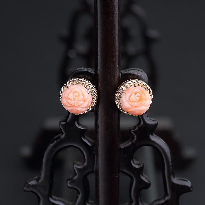 18K金镶钻天然深水粉色珊瑚耳钉-红掌柜