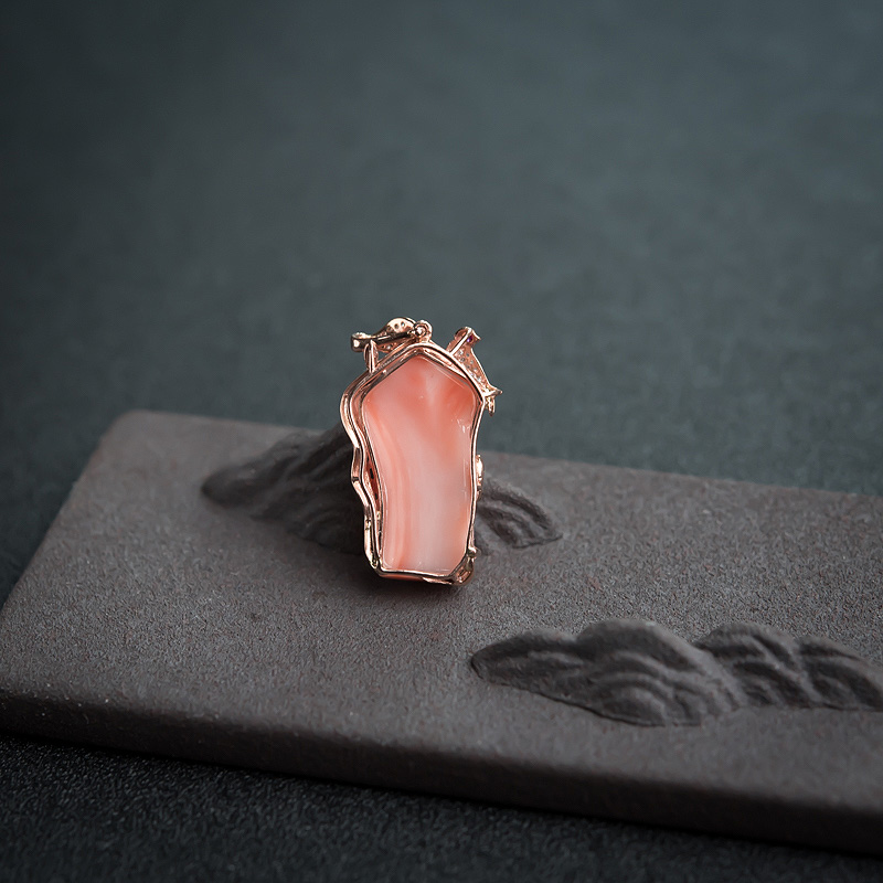 18K深水粉色珊瑚吊坠-红掌柜