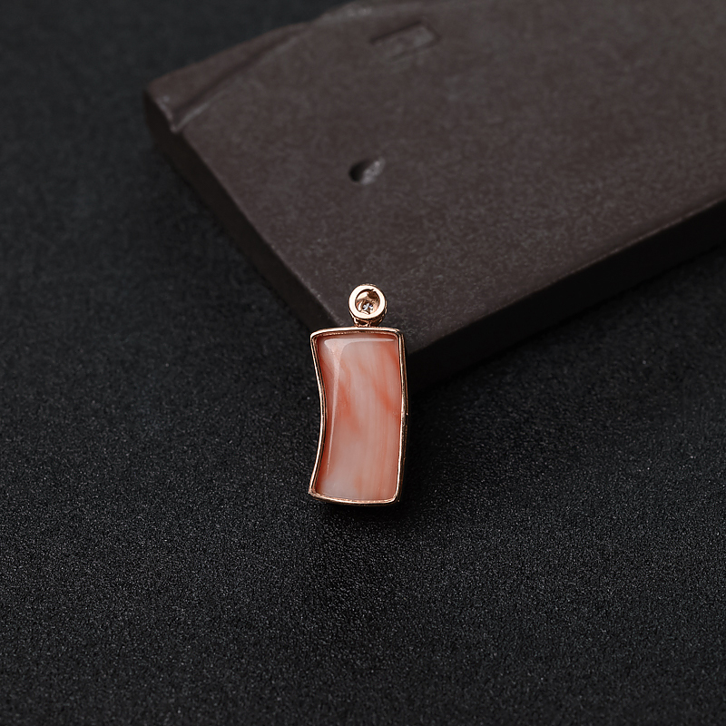 18K金镶钻粉红珊瑚吊坠-红掌柜