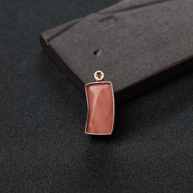 18K金镶钻粉红珊瑚吊坠-红掌柜