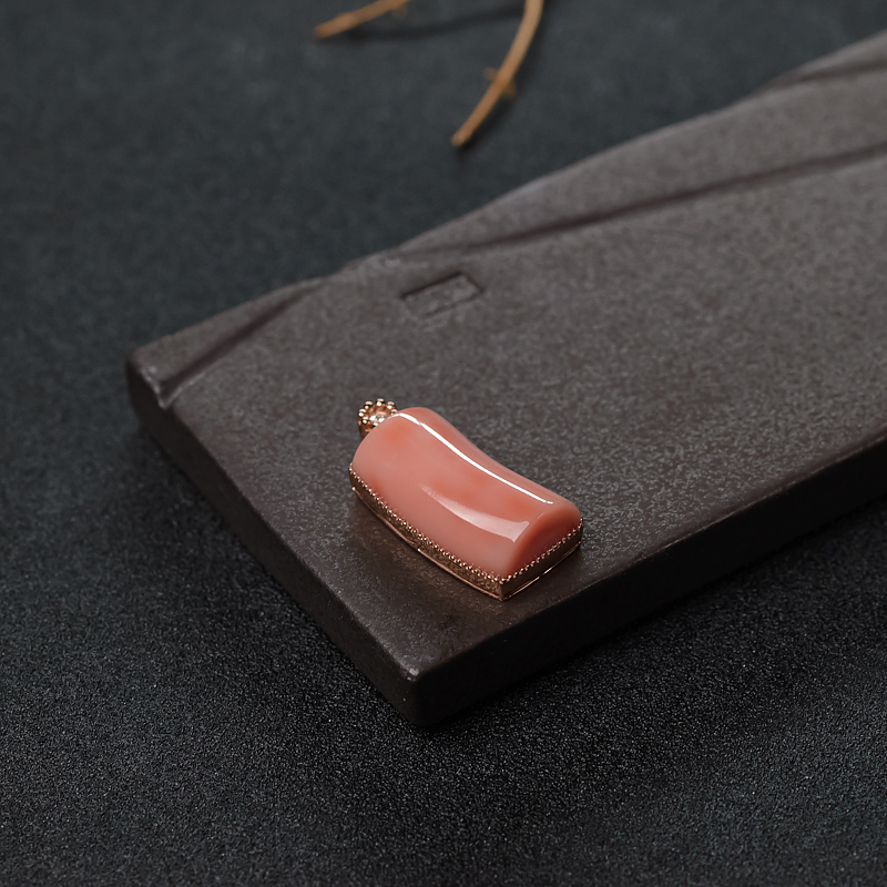 18K金镶钻MISU珊瑚吊坠-红掌柜