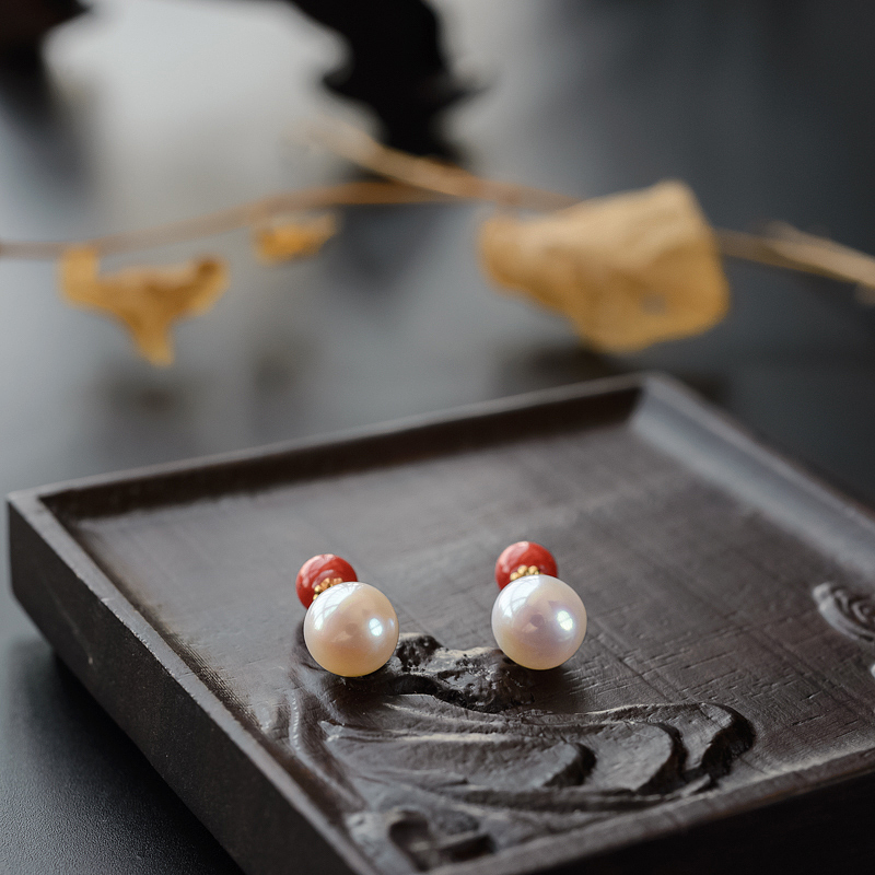 18K金镶天然沙丁红珊瑚耳钉-红掌柜