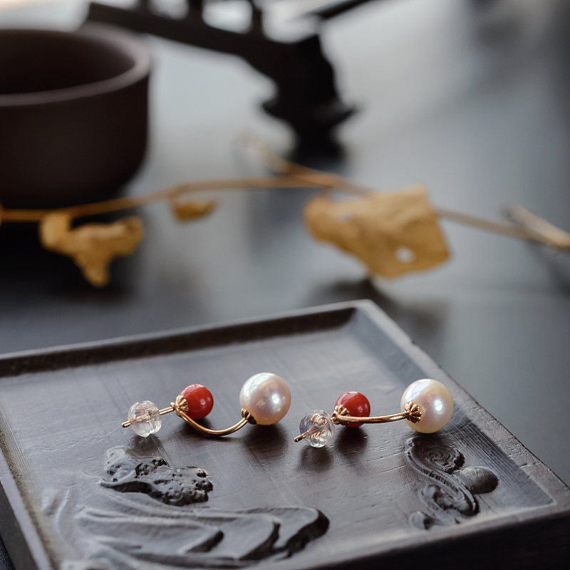 金镶红珊瑚耳钉-红掌柜