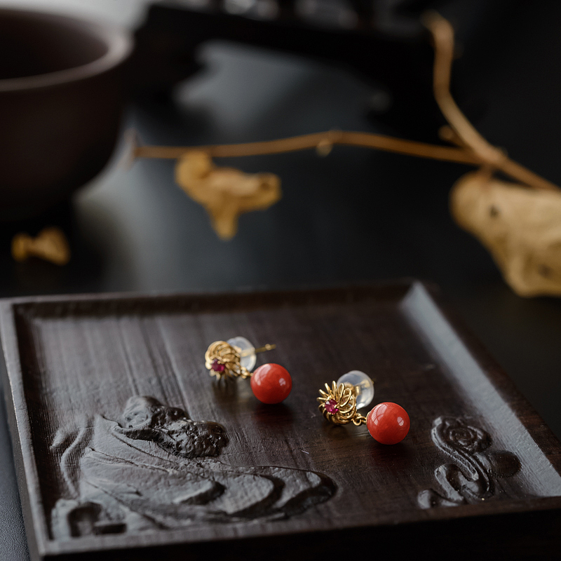 K金镶红珊瑚耳钉-红掌柜