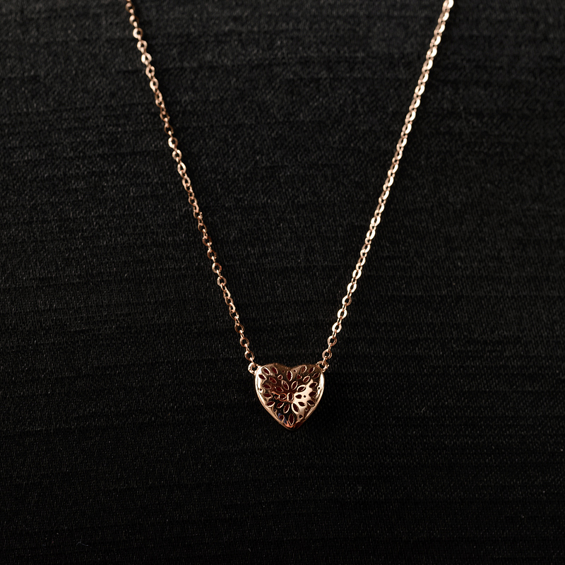 18K金镶日本阿卡珊瑚吊坠锁骨链-红掌柜