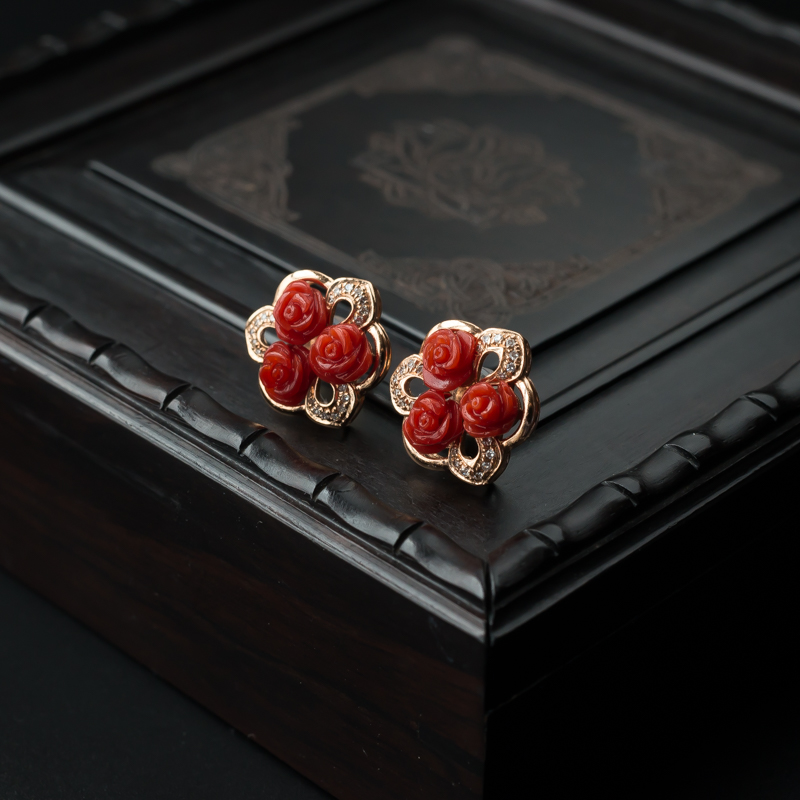 意大利天然18K金镶沙丁珊瑚玫瑰花耳钉 - 红掌柜