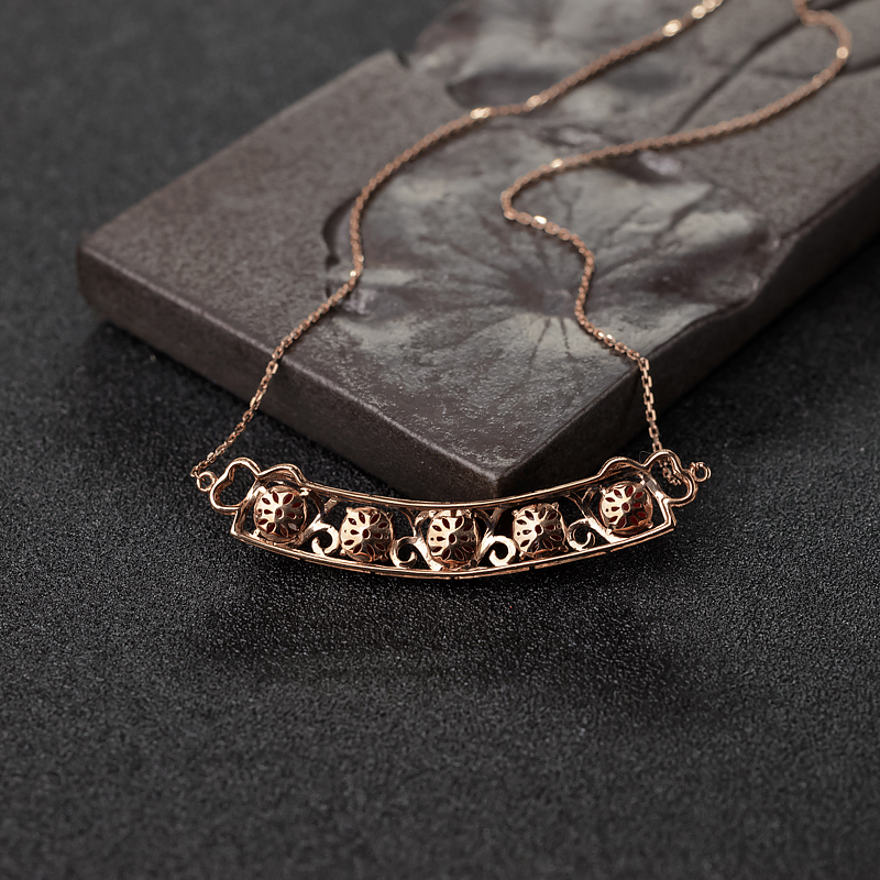 18K金镶钻正红珊瑚锁骨链-红掌柜