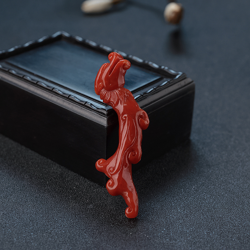 日本天然阿卡朱红珊瑚龙吊坠 - 红掌柜