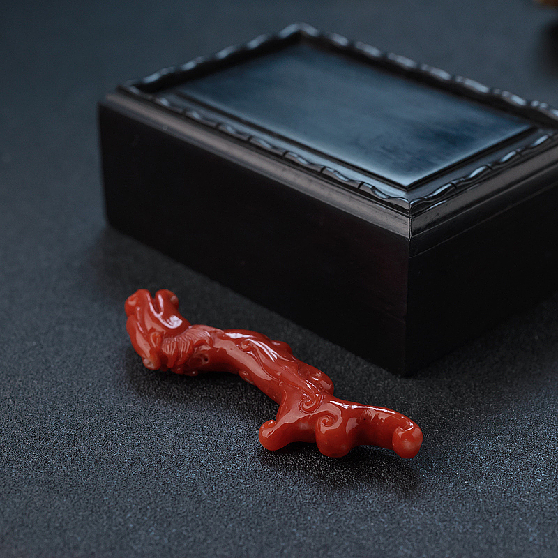 日本阿卡红珊瑚龙吊坠 - 红掌柜