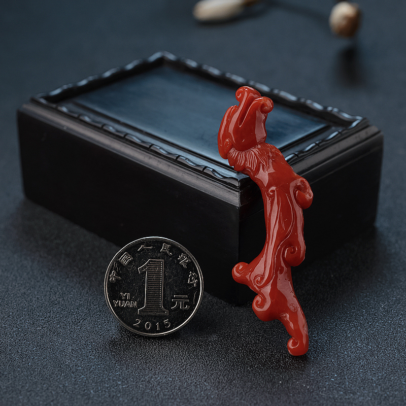 天然阿卡红珊瑚龙吊坠 - 红掌柜