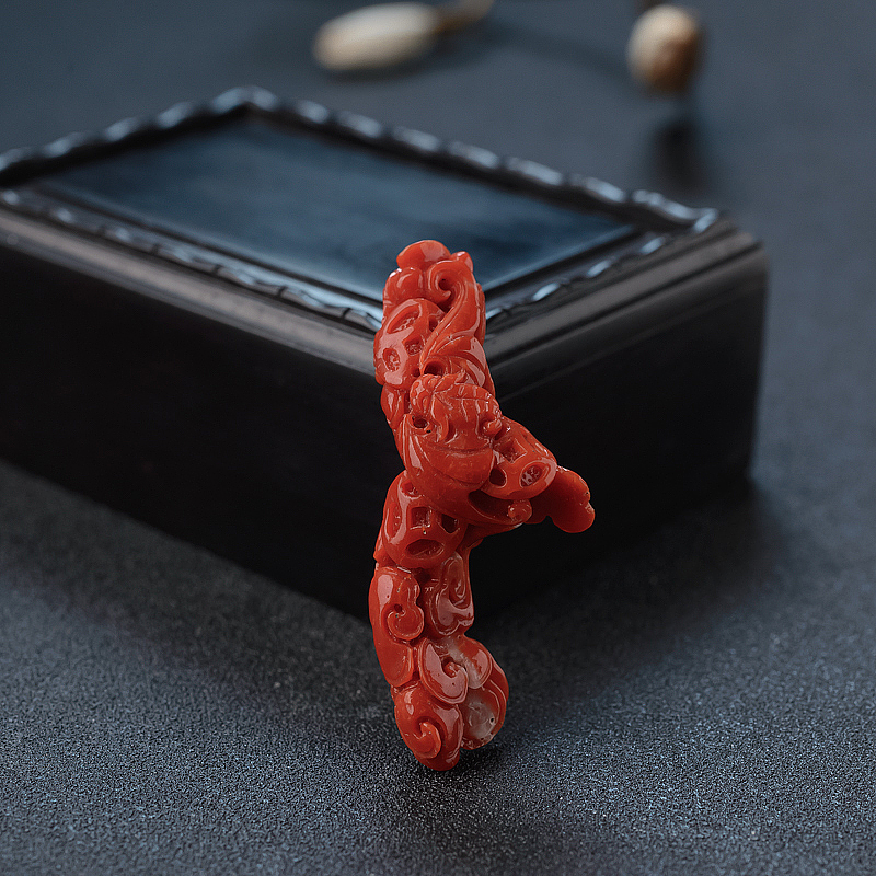 日本天然阿卡橘红珊瑚福在眼前吊坠 - 红掌柜