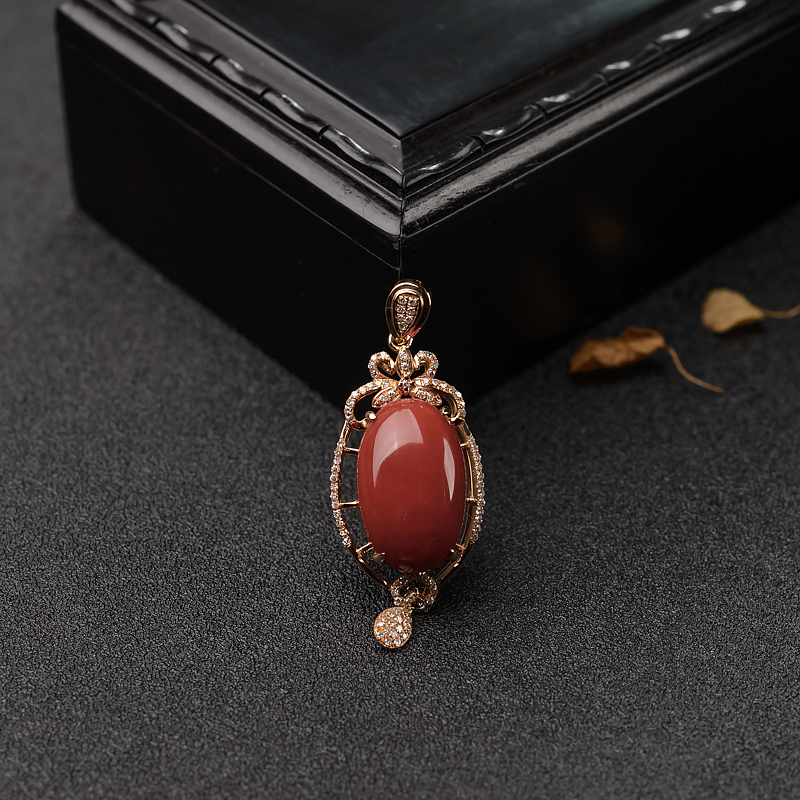 18K金镶钻沙丁正红珊瑚吊坠-红掌柜