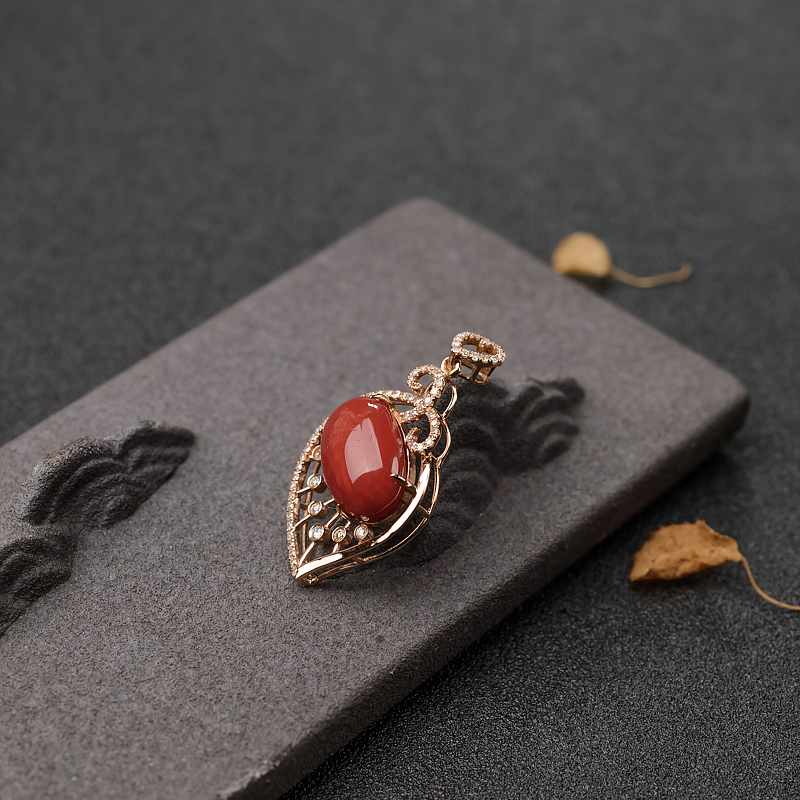 金镶钻沙丁正红珊瑚吊坠-红掌柜