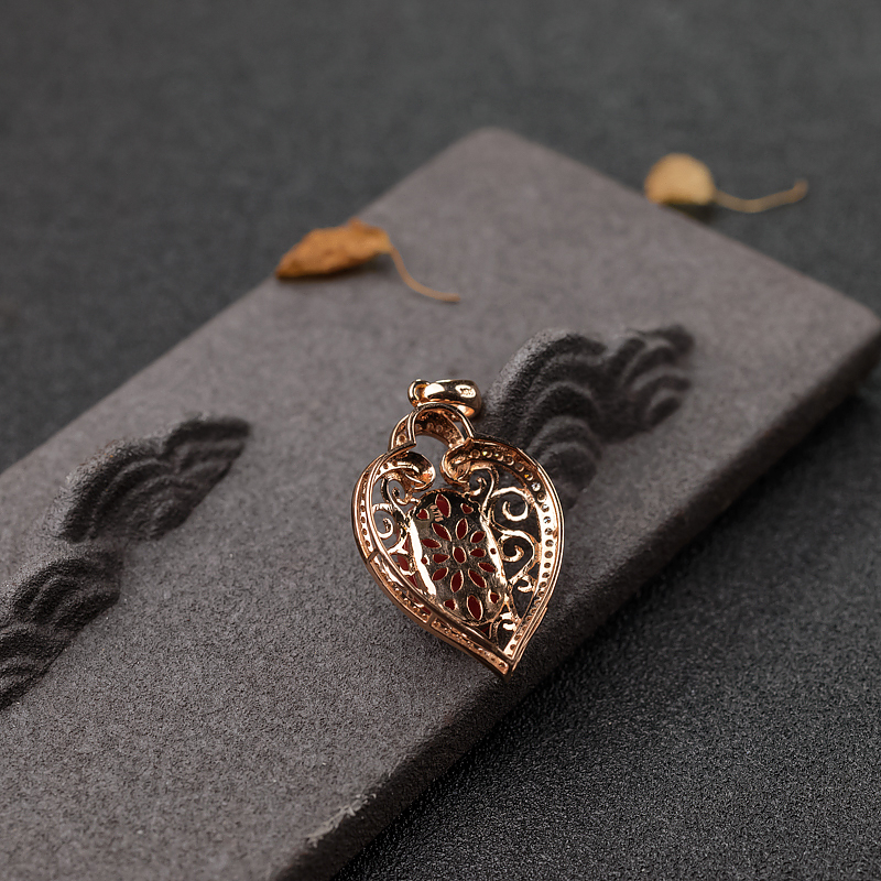 18K金镶钻正红珊瑚吊坠-红掌柜