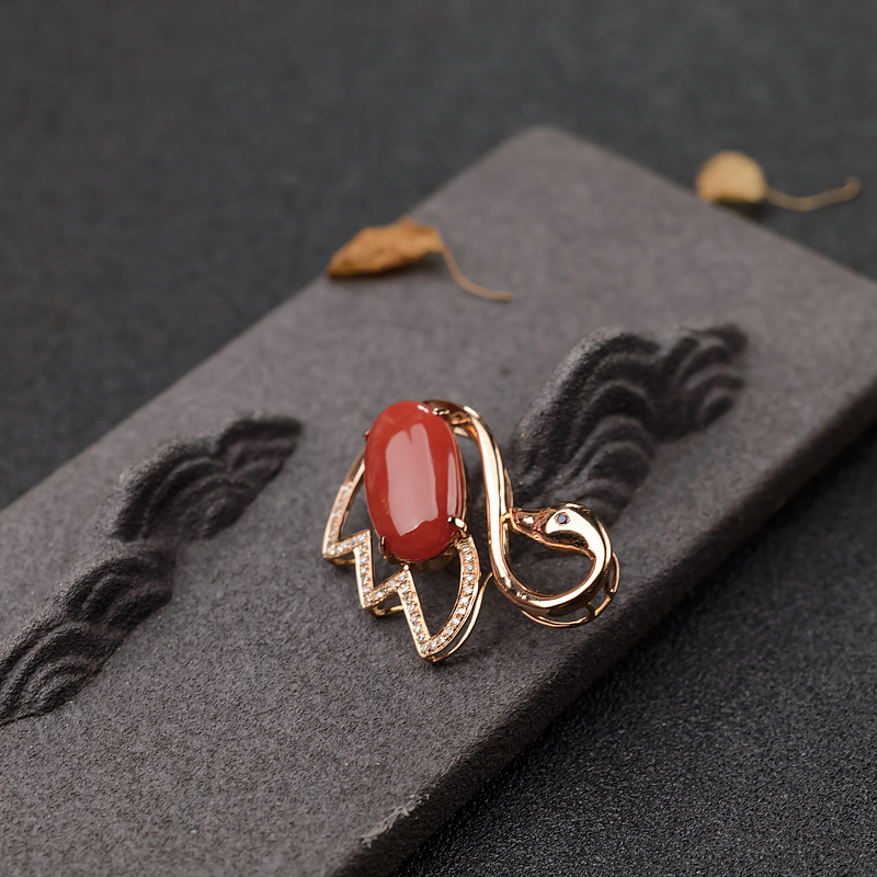 18K金镶钻珊瑚吊坠-红掌柜