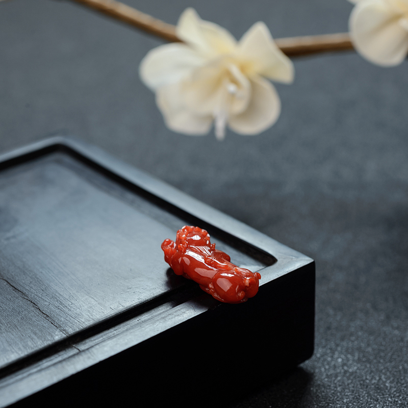 日本天然阿卡珊瑚貔貅 - 红掌柜