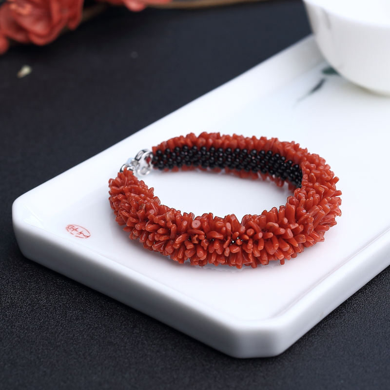 天然沙丁珊瑚毛毛虫手链-红掌柜