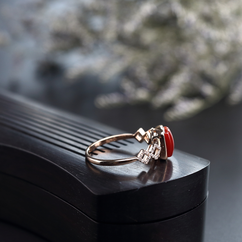 18K金镶钻天然阿卡红珊瑚戒指-红掌柜