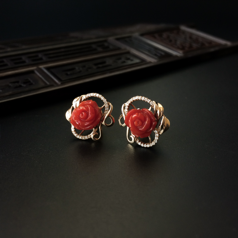 18K金镶钻红珊瑚耳钉-红掌柜