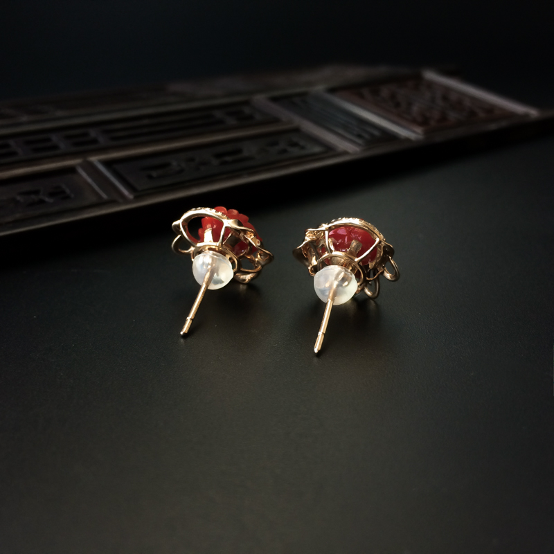 金镶钻沙丁红珊瑚耳钉-红掌柜