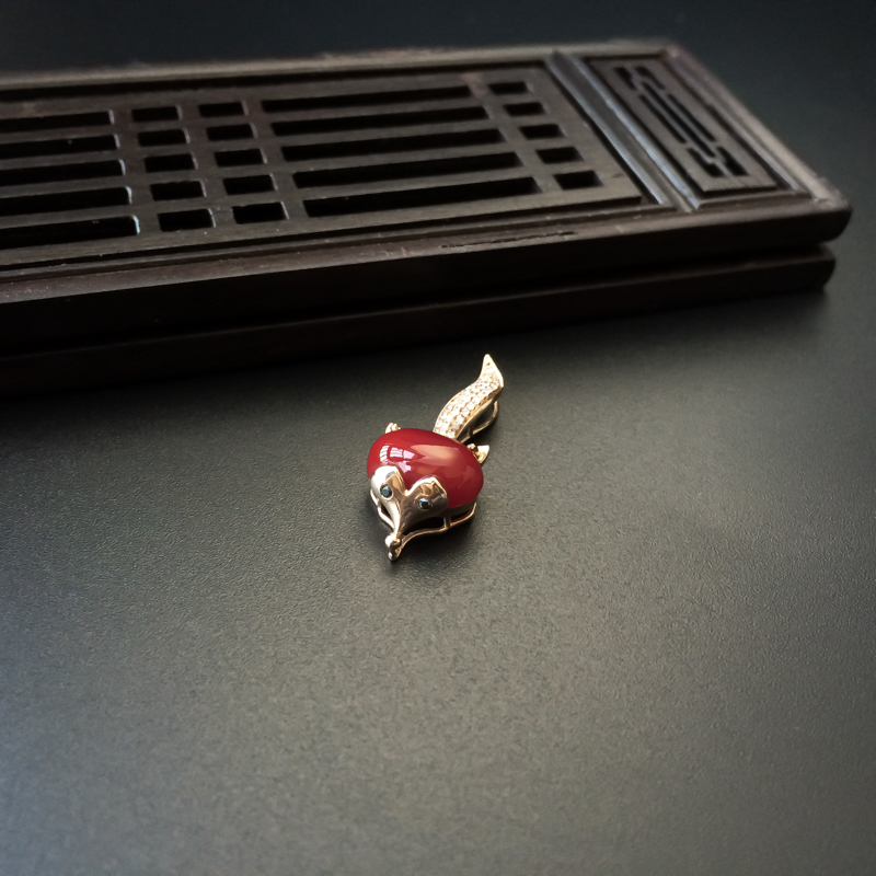 18K金镶钻红珊瑚吊坠-红掌柜