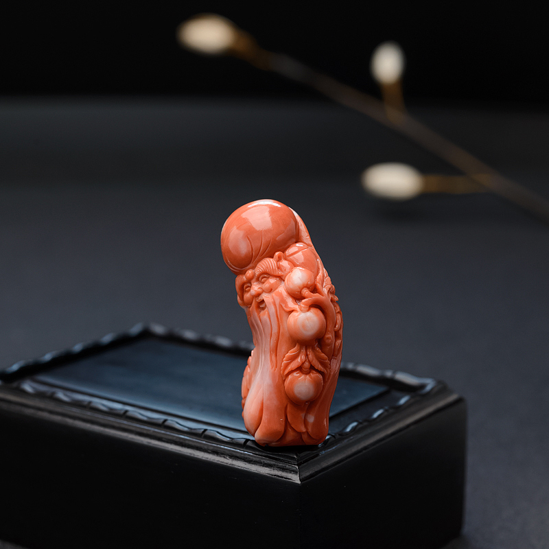 MOMO珊瑚寿公吊坠-红掌柜