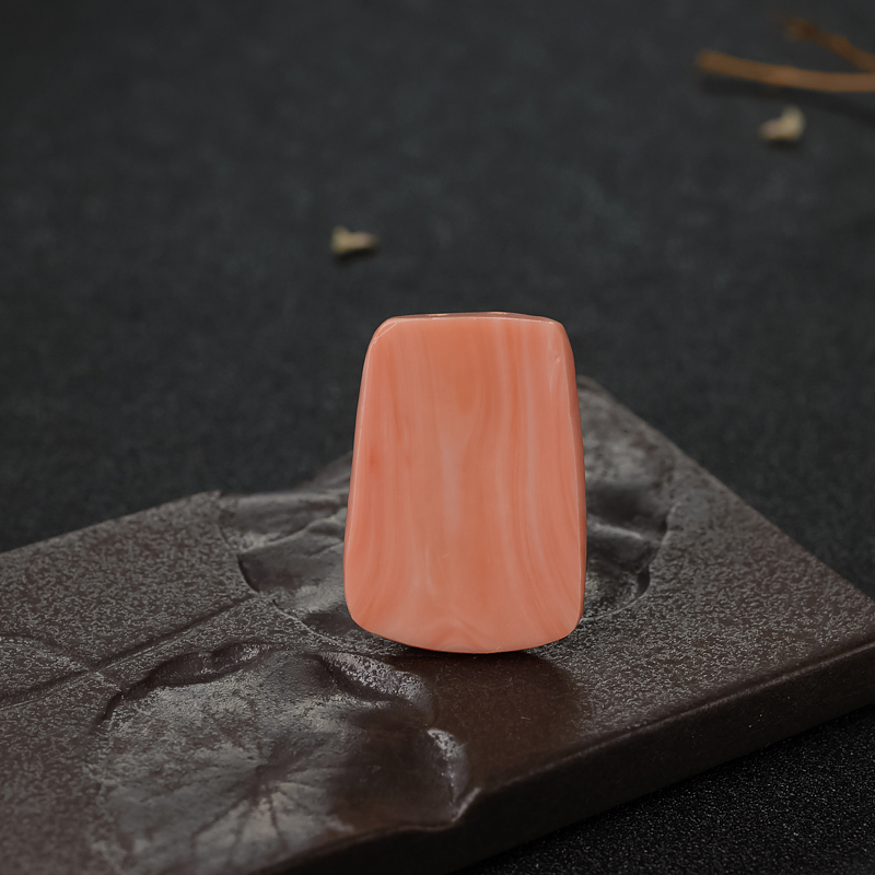 MOMO粉色珊瑚吊坠-红掌柜