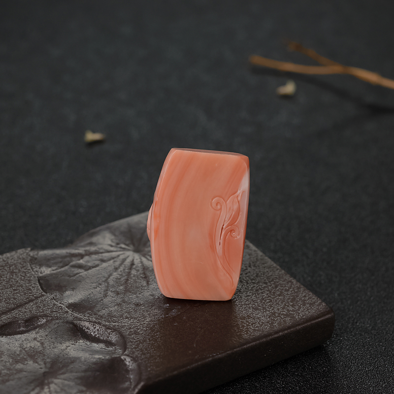 MOMO珊瑚吊坠-红掌柜