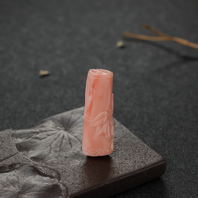 MOMO粉色珊瑚竹节吊坠-红掌柜