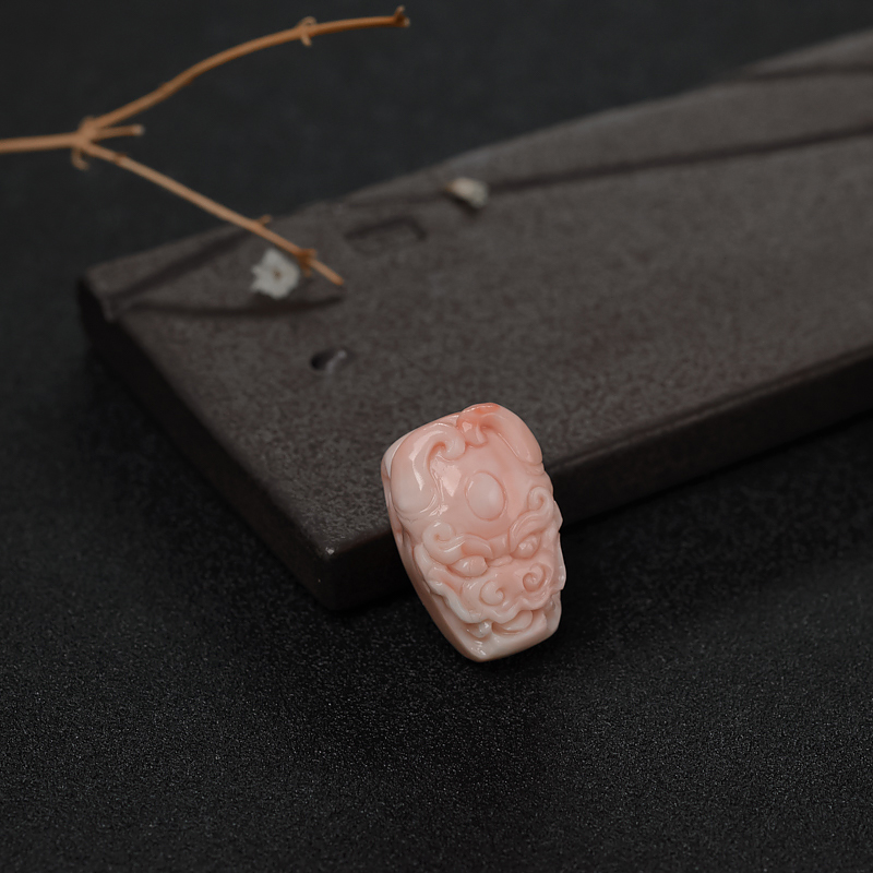 MISU珊瑚兽头吊坠-红掌柜