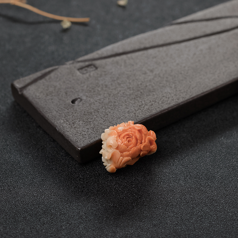 MOMO珊瑚牡丹花吊坠-红掌柜