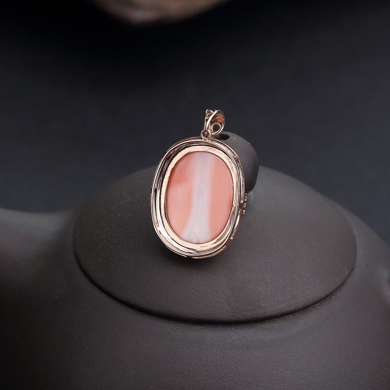 中途岛18K金镶钻深水粉色珊瑚吊坠-红掌柜