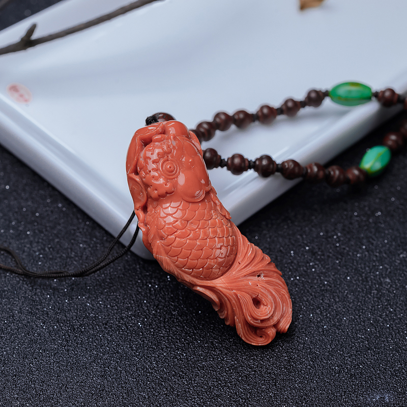 MOMO珊瑚连年有余手把件-红掌柜