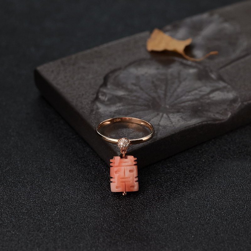 18K金镶钻深水粉色珊瑚双喜戒指-红掌柜