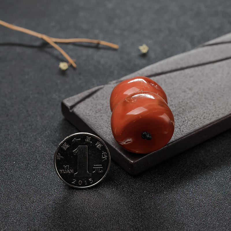 阿卡红珊瑚鼓珠（两件）-红掌柜