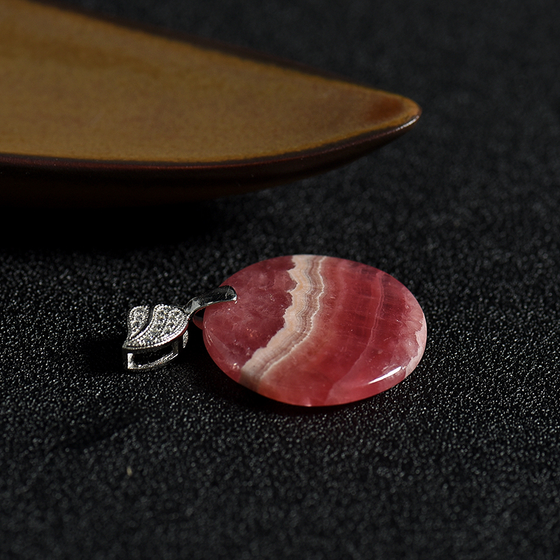 天然红纹石随形吊坠-红掌柜