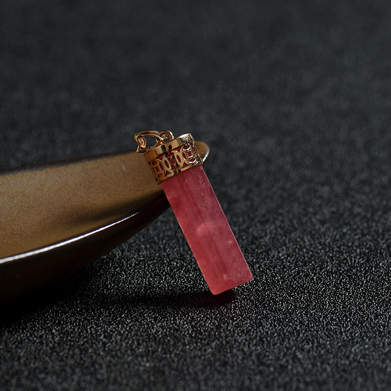 天然阿根廷18k镶钻红纹石吊坠-红掌柜