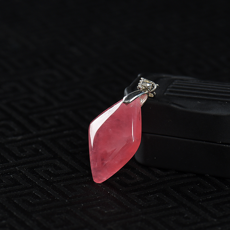 天然银镶红纹石菱形吊坠-红掌柜