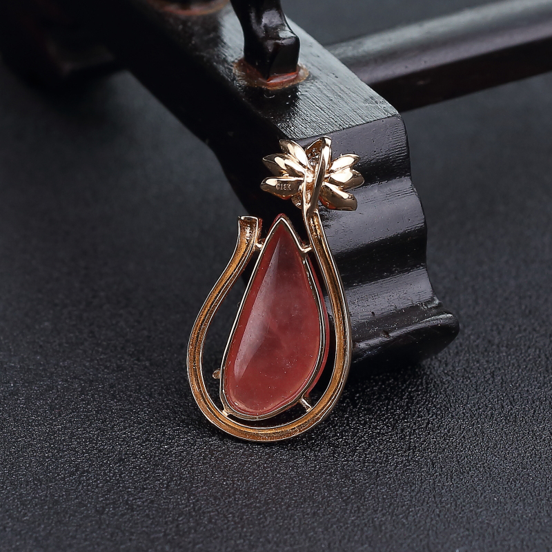 18K金镶钻阿根廷红纹石随形吊坠-红掌柜