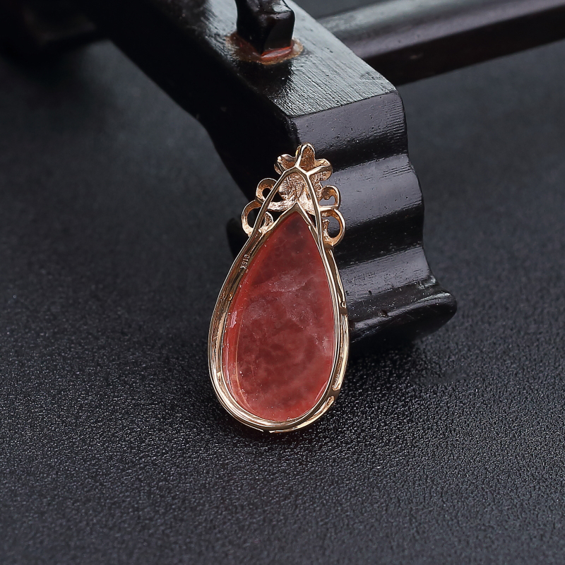 18K金镶钻阿根廷红纹石水滴吊坠-红掌柜
