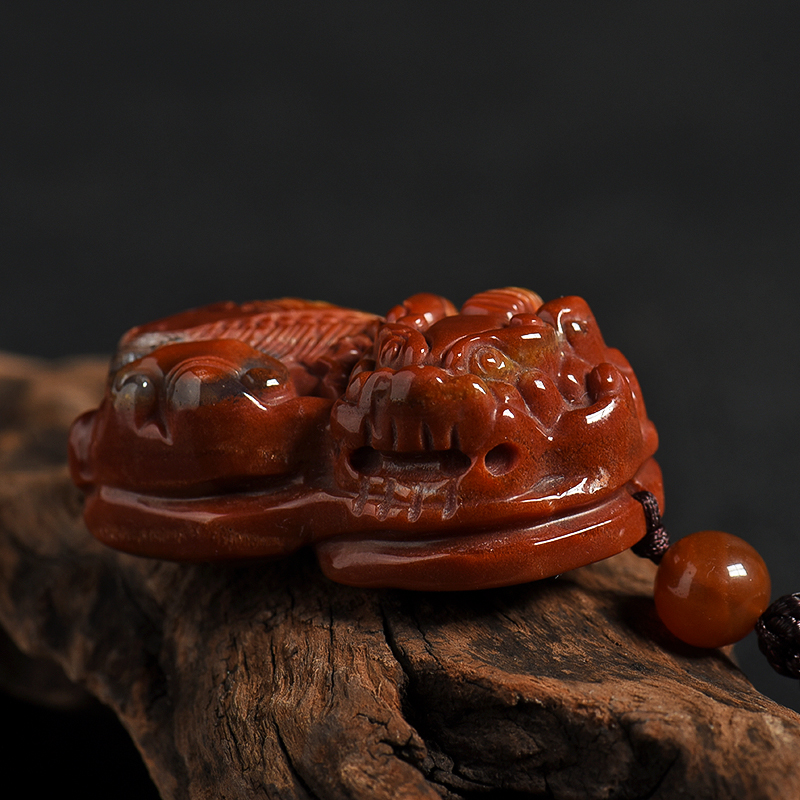 黄龙玉貔貅手把件 - 红掌柜