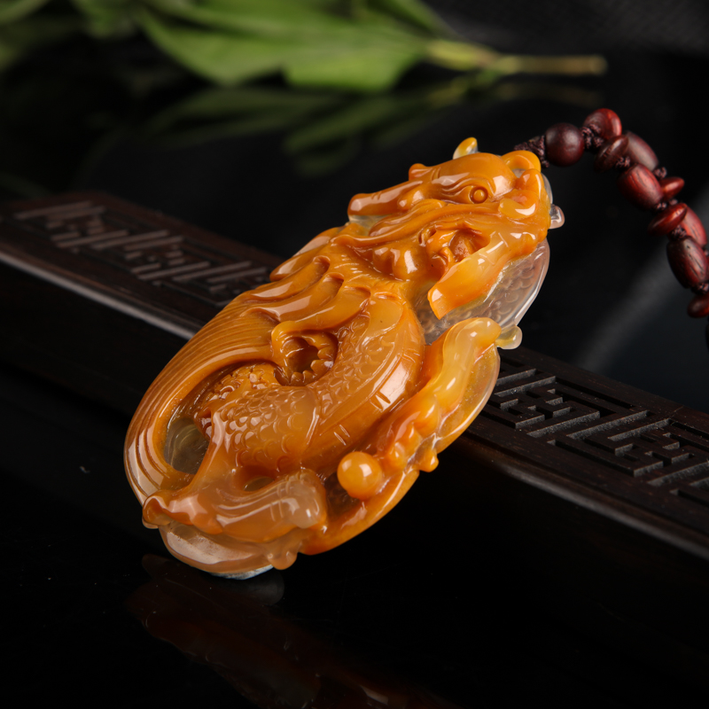 黄龙玉辰龙吊坠-红掌柜