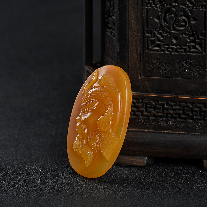 天然橙黄黄龙玉关羽吊坠-红掌柜