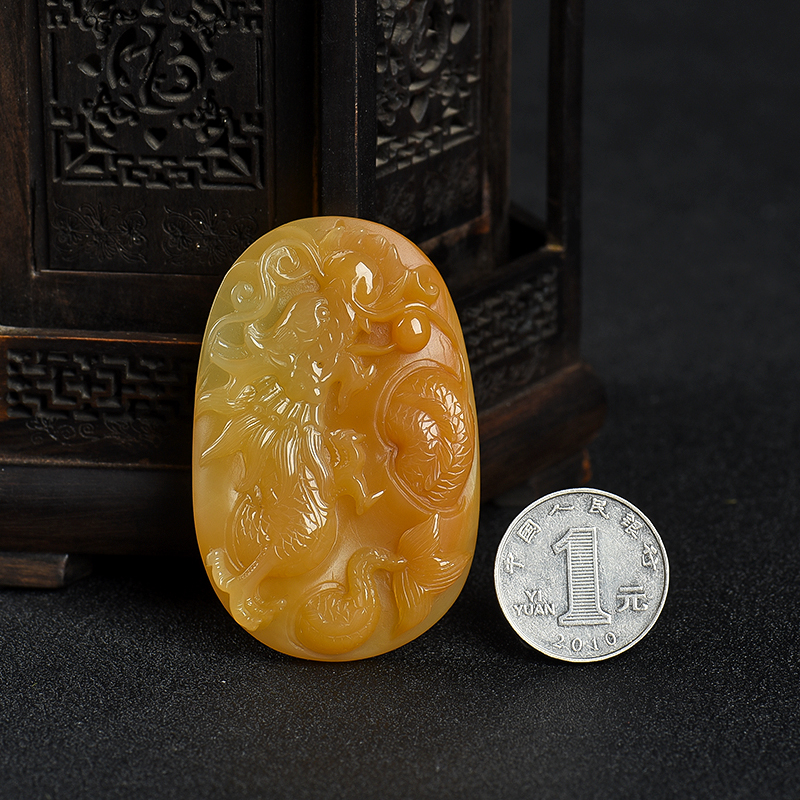 山料浅黄黄龙玉吊坠-红掌柜