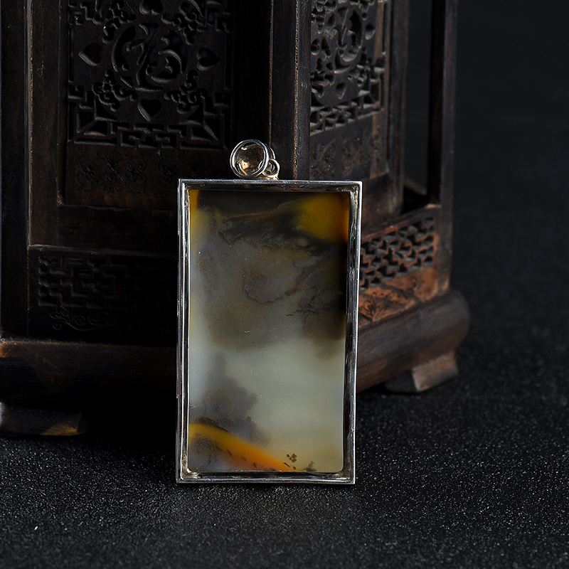 黄龙玉水草花吊坠-红掌柜