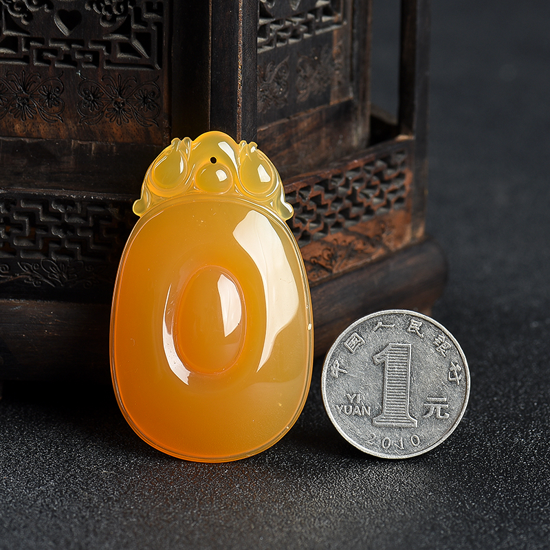 云南龙陵 山料鸡油黄黄龙玉吊坠-红掌柜