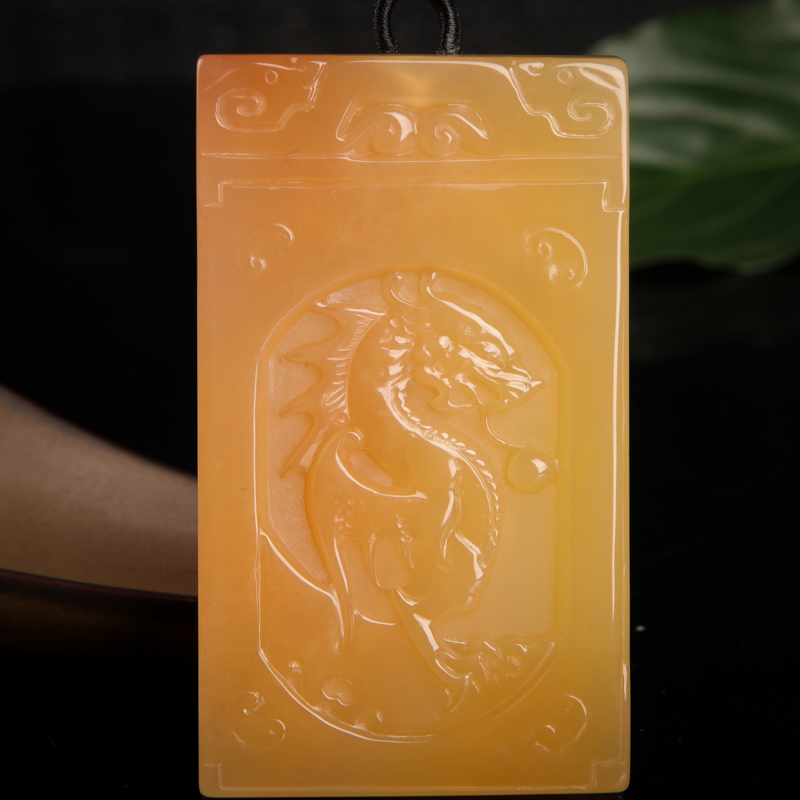 棕黄黄龙玉龙马精神吊坠-红掌柜